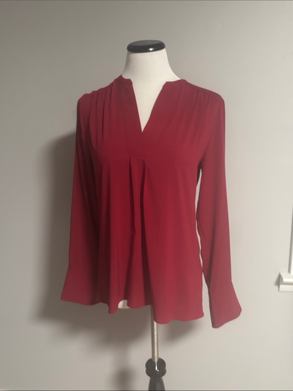Calvin Klein Women's Red V-Neck Long Sleeve Blouse